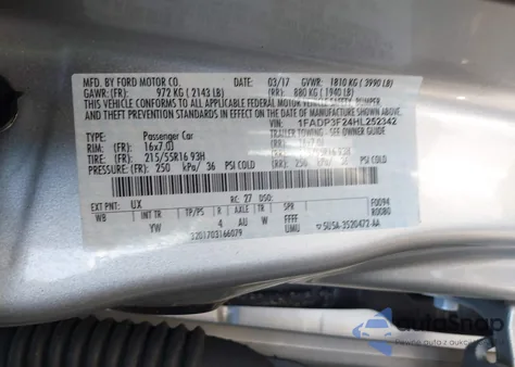 2017 Ford Focus Se z USA, uszkodzony, nr VIN 1FADP3F24HL252342